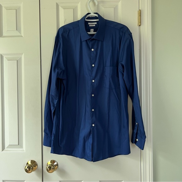 Van Heusen Classic Navy Dress Shirt - Picture 1 of 3